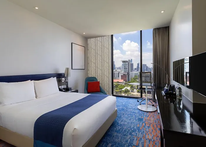 Hotel Express Siam By Ihg