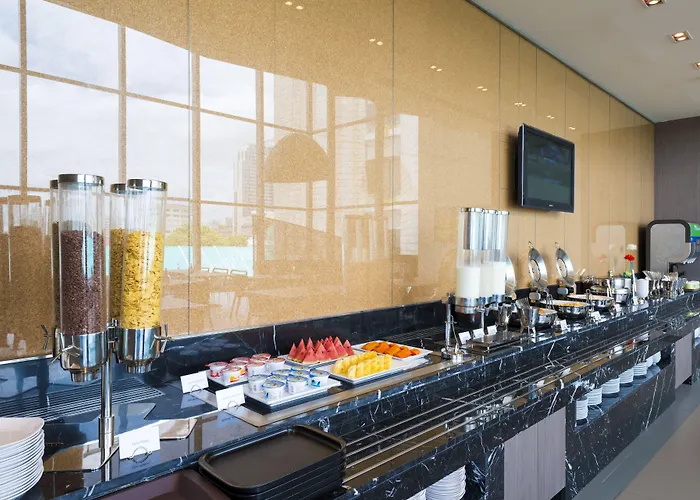 Hotel Express Siam By Ihg