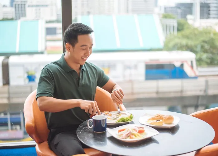 Hotel Express Siam By Ihg 4*