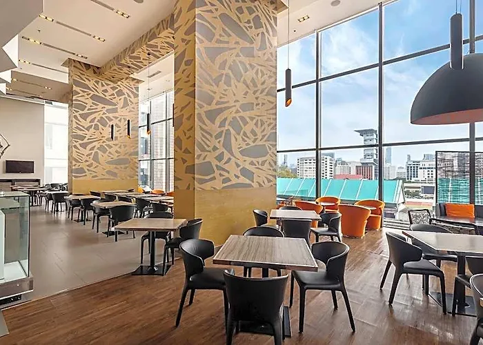 Hotel Express Siam By Ihg 4*