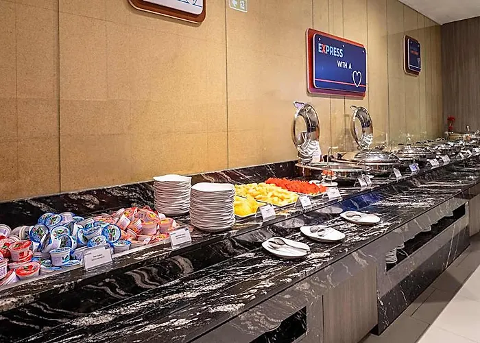 Hotel Express Siam By Ihg 4*